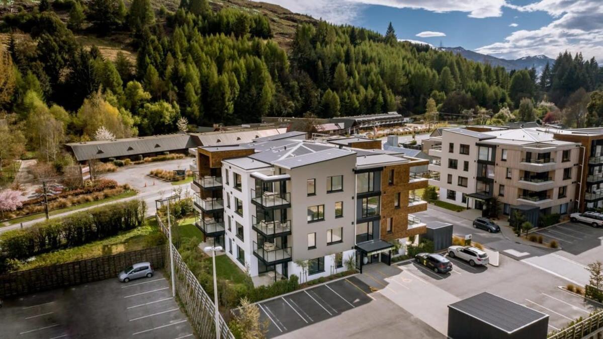 Coronet Base At La Residence Du Parc Queenstown Exterior photo